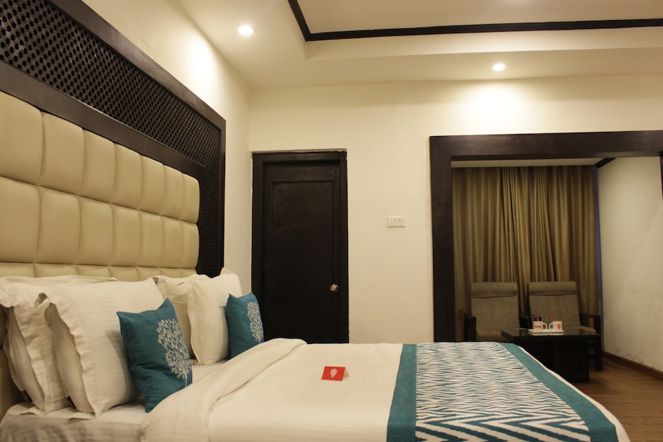 OYO Hotel Meridien, Rajbagh Srinagar, श्रीनगर