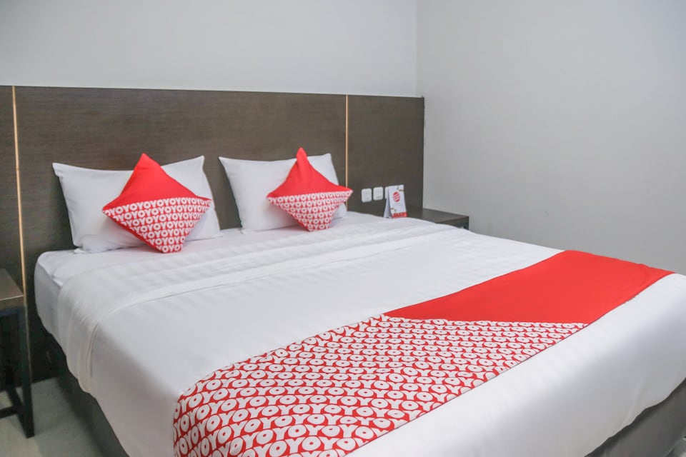 Hotel O Azzahra Guest House Syariah, Wayame, Ambon