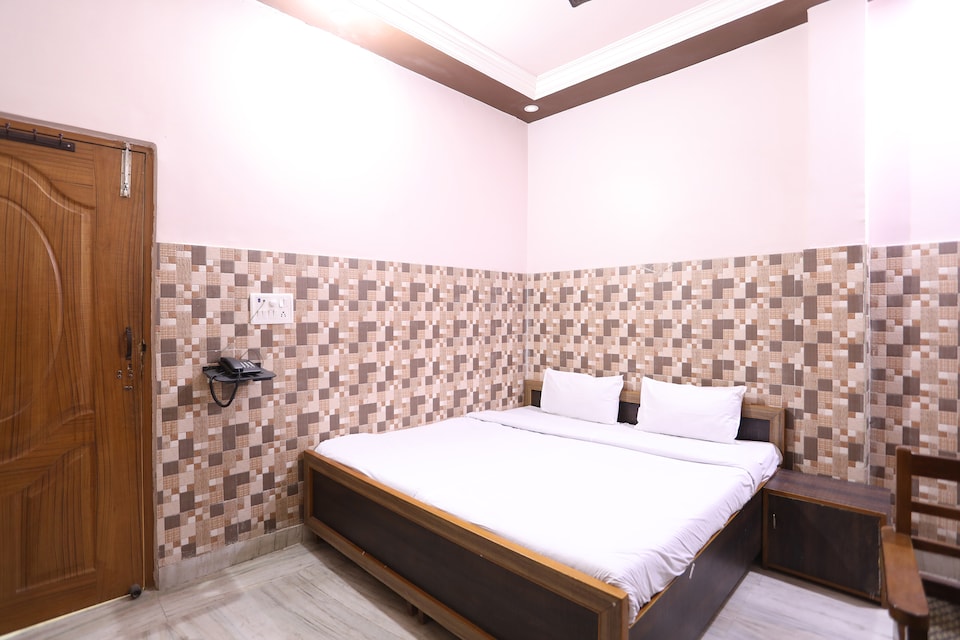 SPOT ON 41870 Hotel Rajmahal, Meerut, Meerut