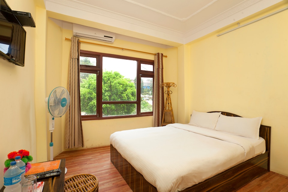 SPOT ON 443 Mountain Wall Hotel, Sinamangal Kathmandu, Kathmandu