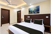 OYO 41874 Laxmi Guest House
