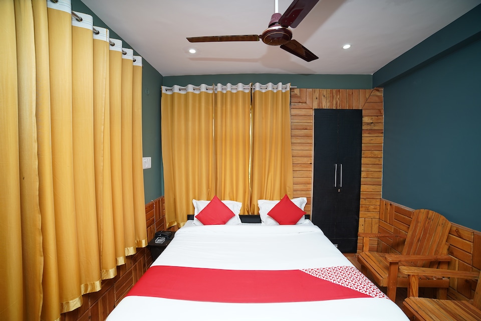 OYO 41876 Hotel Pine And Dine, Shitlakhet Almora, Shitlakhet 