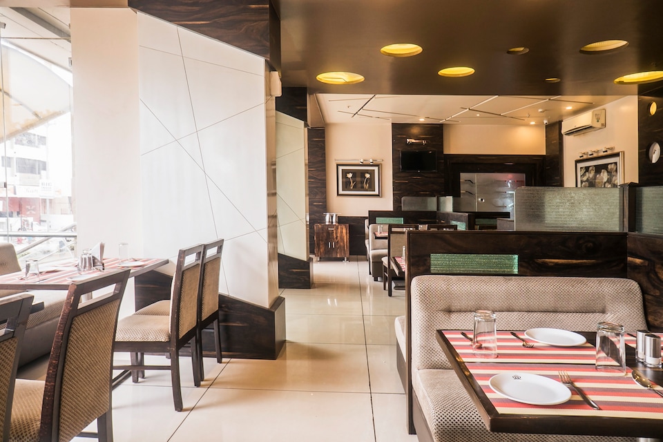 Capital O 661 Hotel Regal Inn, Pimpri Pune, Pune