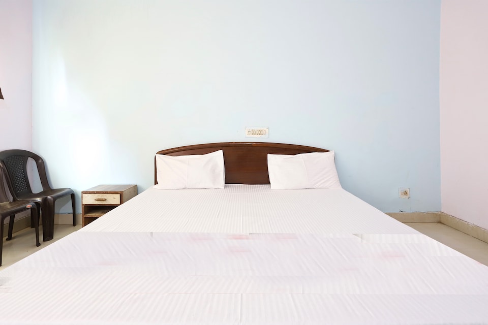 SPOT ON 41889 Hotel R S, Bawal, बावल