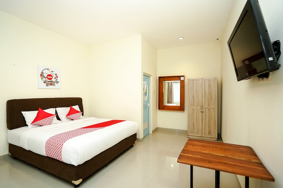 OYO 1018 Penginapan Darma Ii, Gubeng, Surabaya