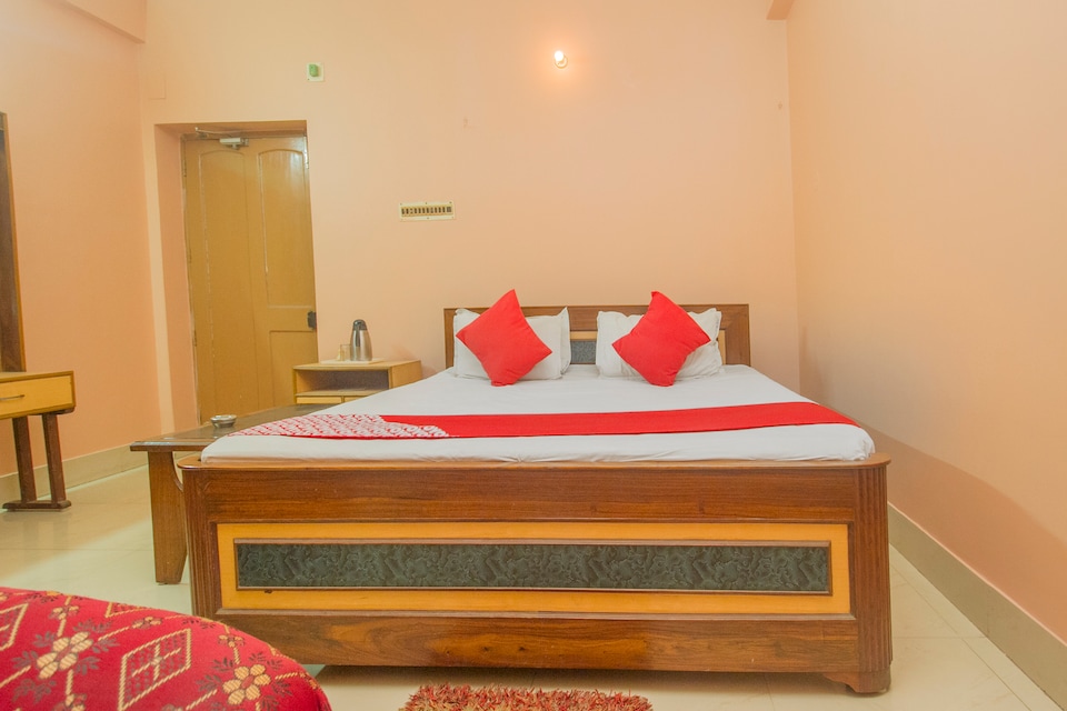 OYO 41890 Meghdoot Lodge, Malda city, Malda