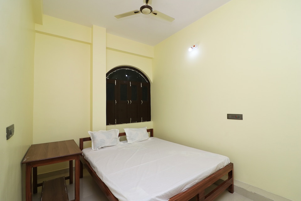 SPOT ON 41904 Hotel R.r Palace, Darbhanga city, Darbhanga