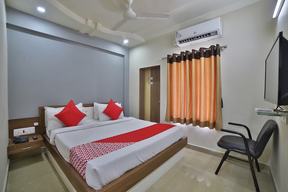 OYO 41929 Hotel Loyal Residency, Jamnagar, Jamnagar