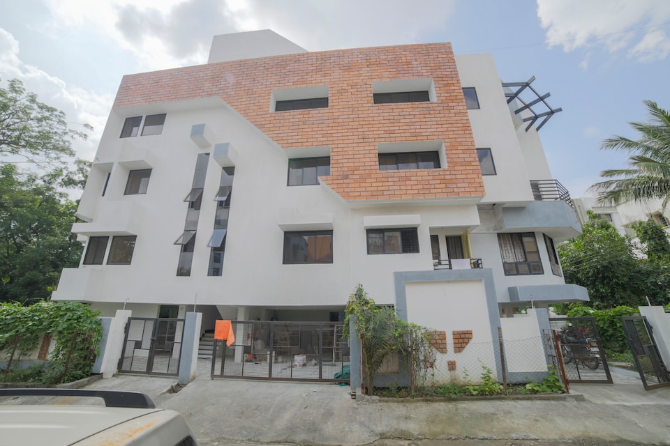 OYO 41940 Ramoti Service Apartment, Dharampeth Nagpur, Nagpur