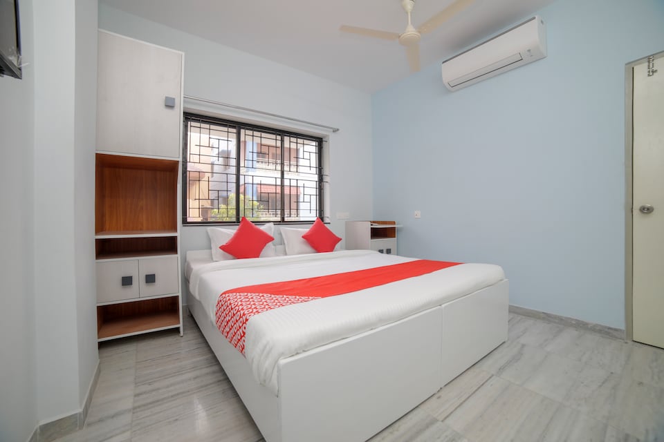 OYO 41940 Ramoti Service Apartment, Dharampeth Nagpur, Nagpur