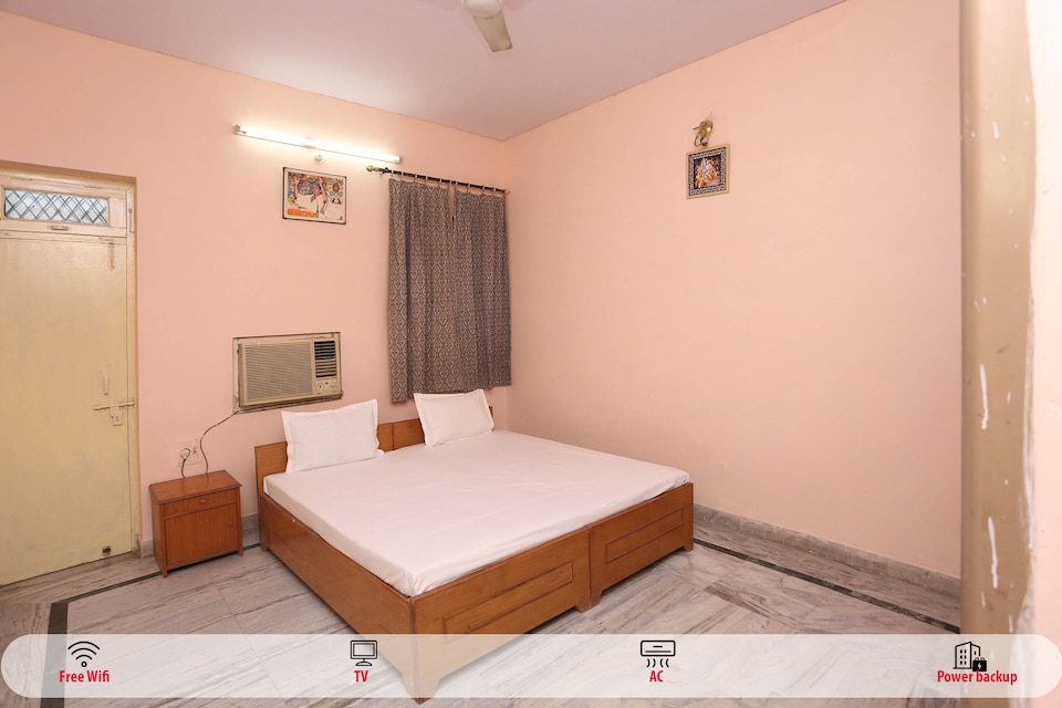 OYO 41945 Tulsi Inn, Prem Mandir Vrindavan, Vrindavan