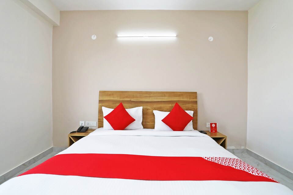 OYO 41950 Gazelle Studios, Golf Course Road, Gurgaon