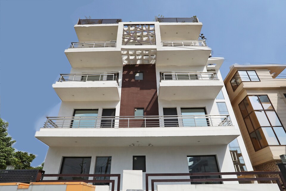 OYO 41950 Gazelle Studios, Golf Course Road, Gurgaon