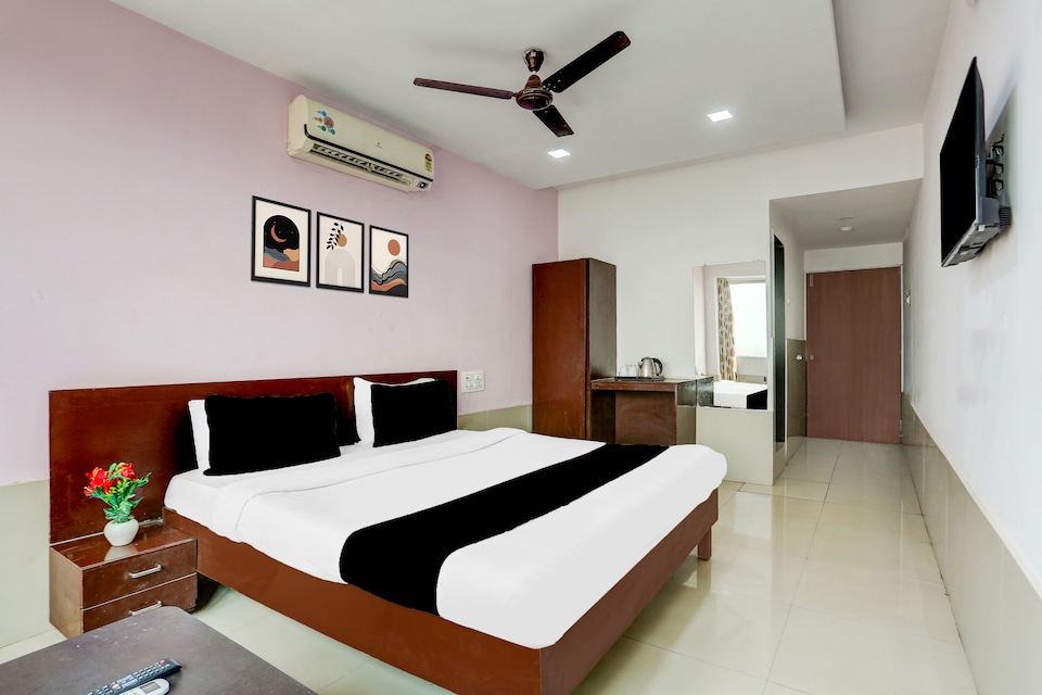 Collection O Ichchhapor Hazira Formerly Hotel Swagat, Hazira Road, Surat