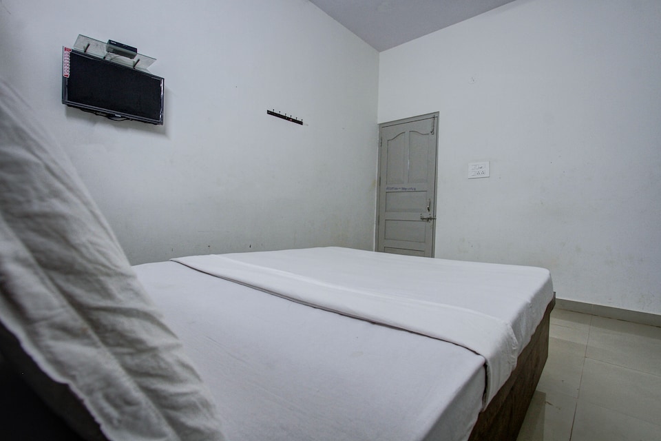 SPOT ON 41964 Hotel Alankar Lodging And Boarding, Shivamogga, Shivamogga