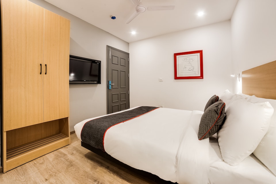 OYO Townhouse 259 Hargobind Enclave, Anand Vihar Delhi, Delhi