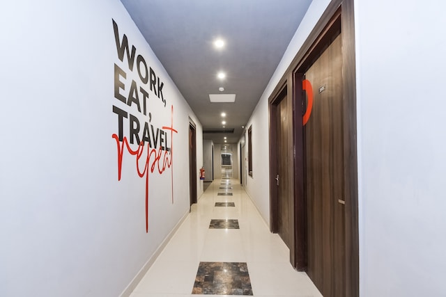 Hotel O THE FRONT DOORS