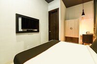 Hotel O THE FRONT DOORS