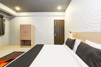 Hotel O THE FRONT DOORS