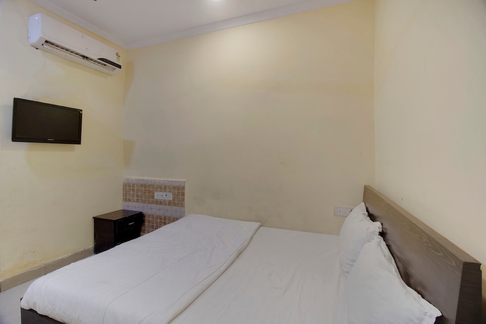 OYO 41996 Hotel Majesty Palace, Mumbai BCEC, Mumbai