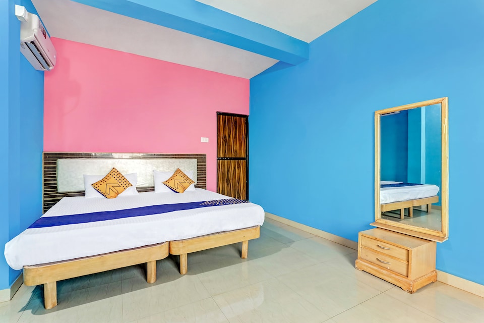 OYO Rock Top Guest House, Arambol Goa, Goa
