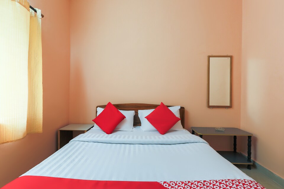 OYO 42004 J  R Mist Valley Inn, Ooty Mysore Road Ooty, Ooty