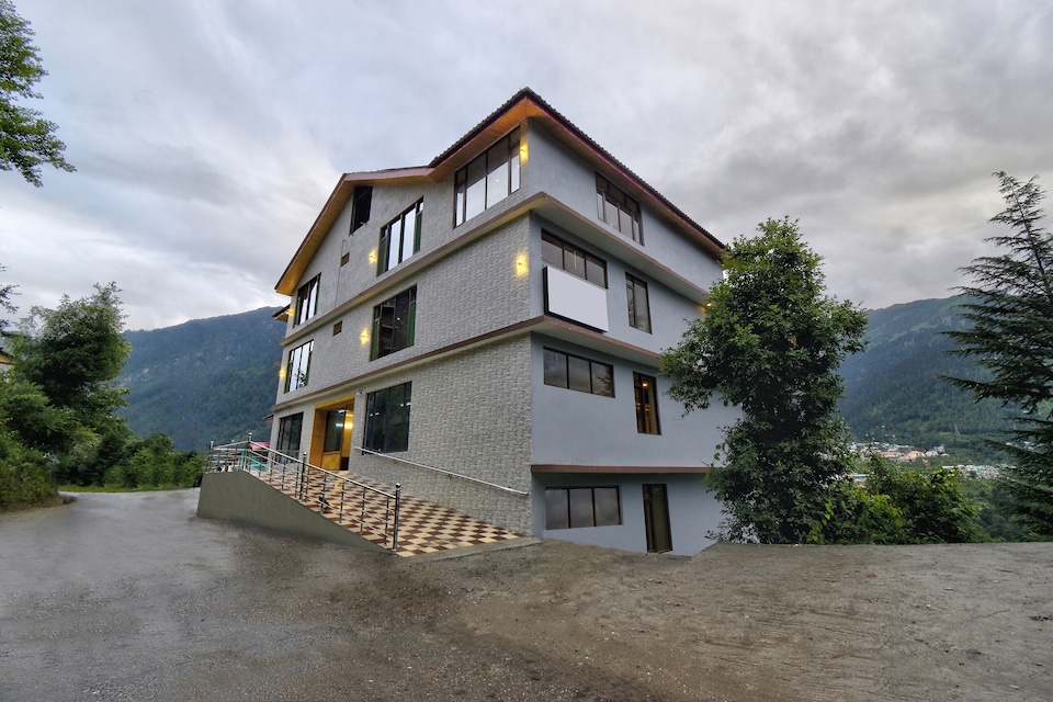 Capital O 42006 Phalguni Regency, Kanyal Road, Manali