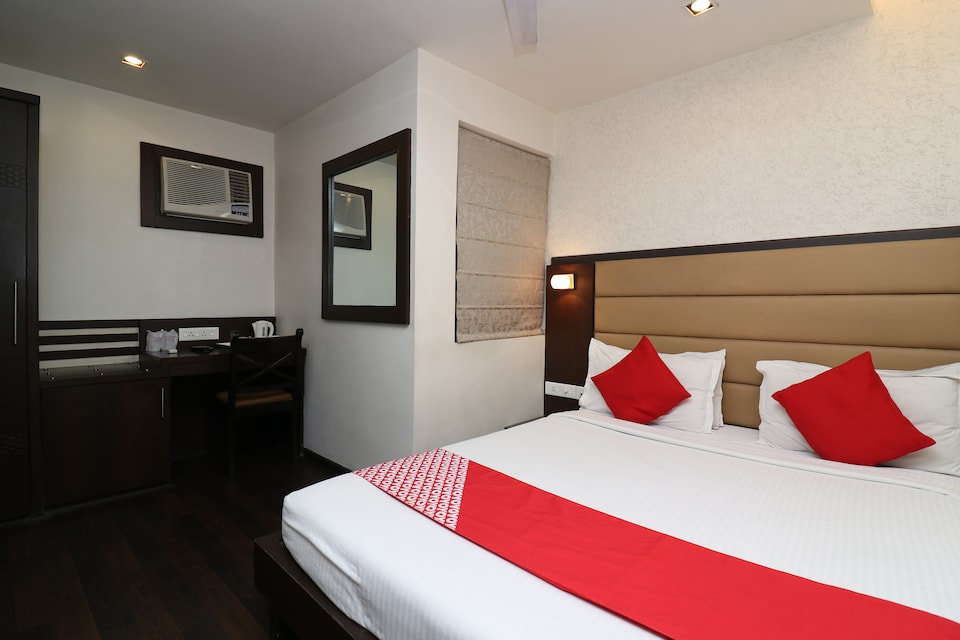 OYO 663 Hotel Relax Inn, Ballygunge Kolkata, Kolkata
