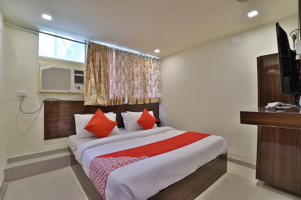 Hotel O Skyland, Navrangpura Ahmedabad, Ahmedabad