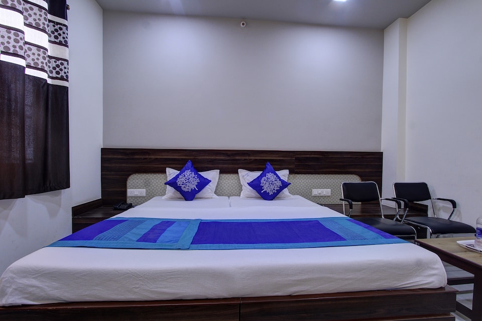 SPOT ON 42058 JB Residency, Ilkal, इलकल