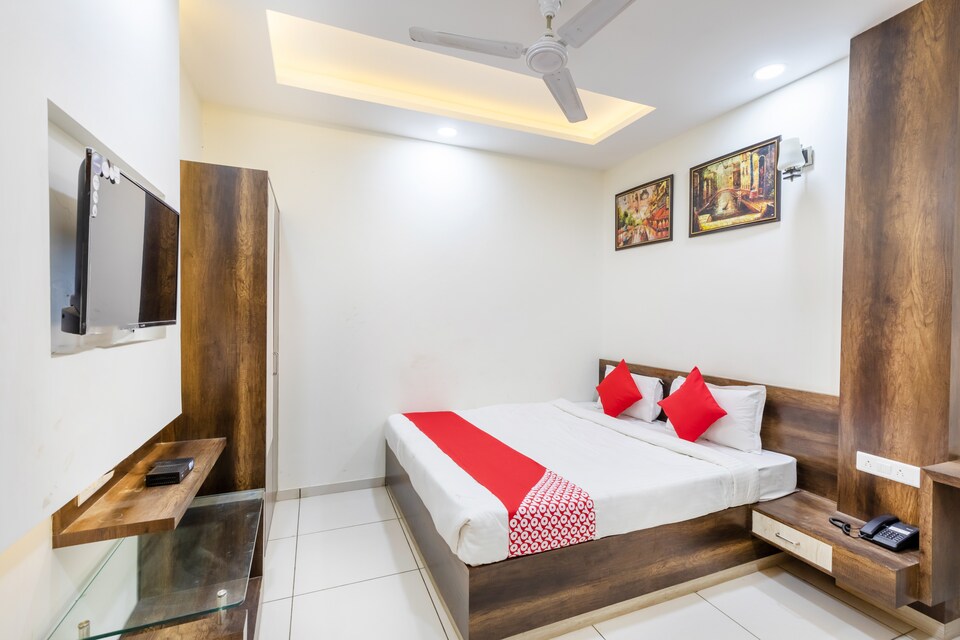 OYO 42068 Hotel Vinayak Palace, Hoshangabad, Hoshangabad