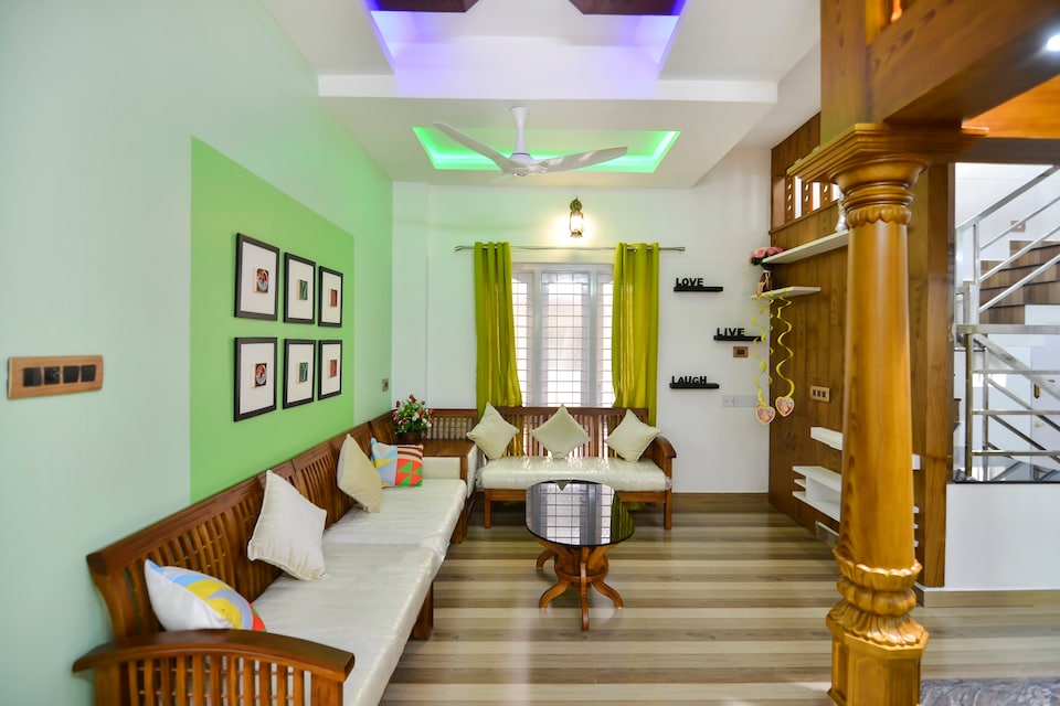 OYO Home 42072 Modern Stay, Thampanoor Trivandrum, Trivandrum