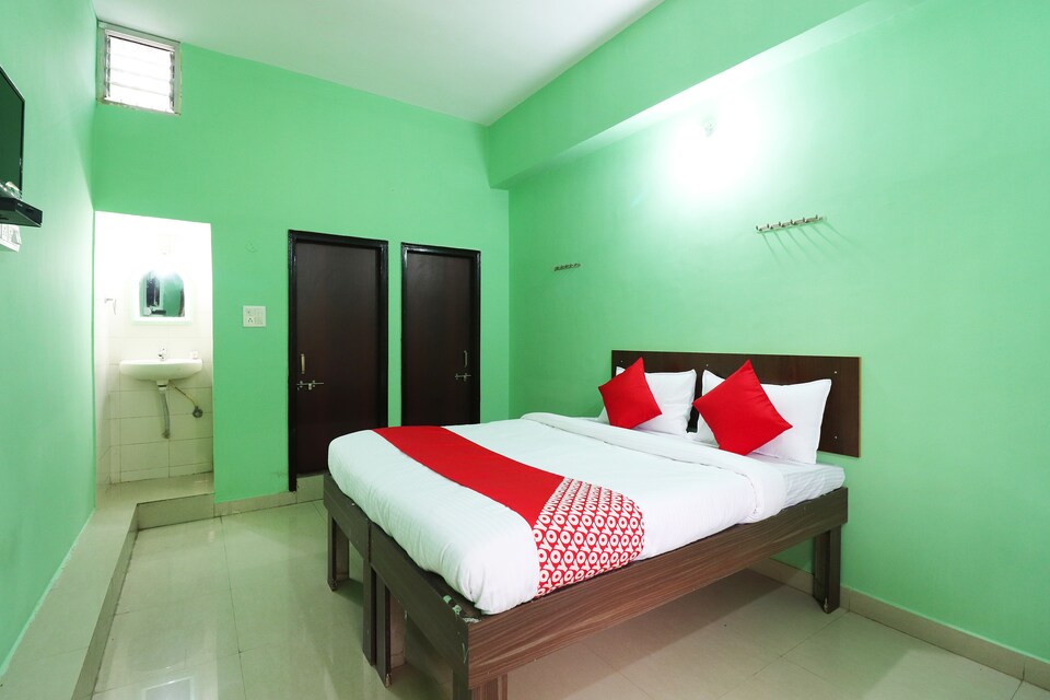 Live on RPR274, Station Road, Raipur