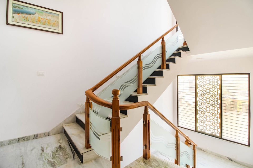 OYO 42099 Hotel Krishna Kunj, Goverdhan Sagar, Udaipur