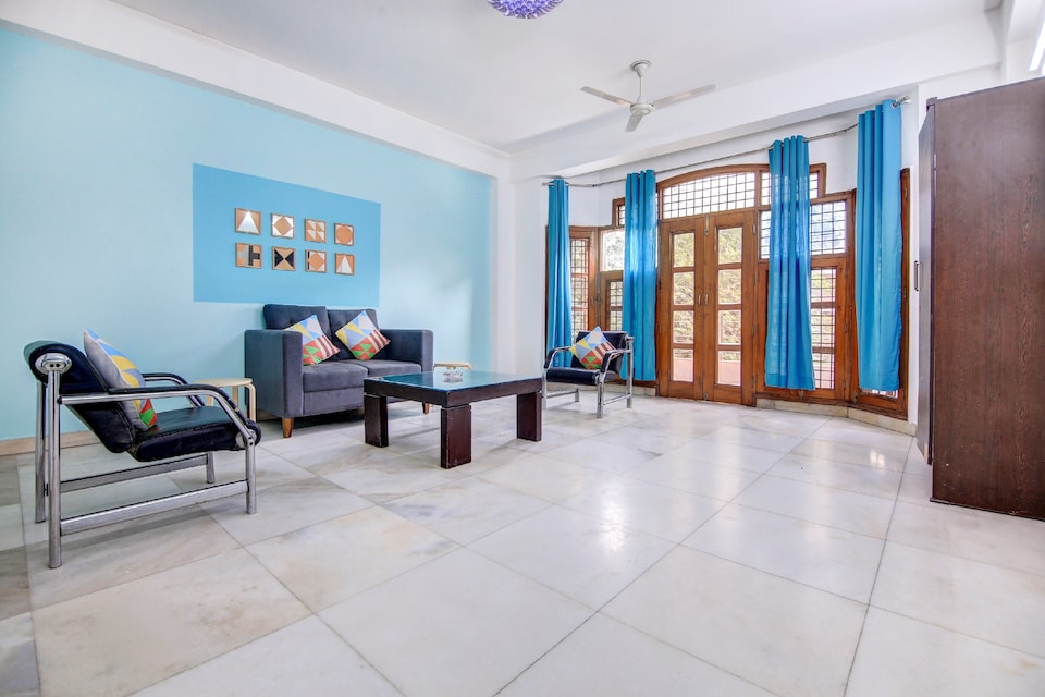 OYO Home 42110 Relax Inn Home Stay, Saket Delhi, Delhi