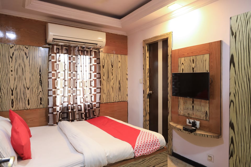 OYO Flagship 42122 Hotel Rahul Ganeshpeth Colony, Bus Stand Nagpur, Nagpur