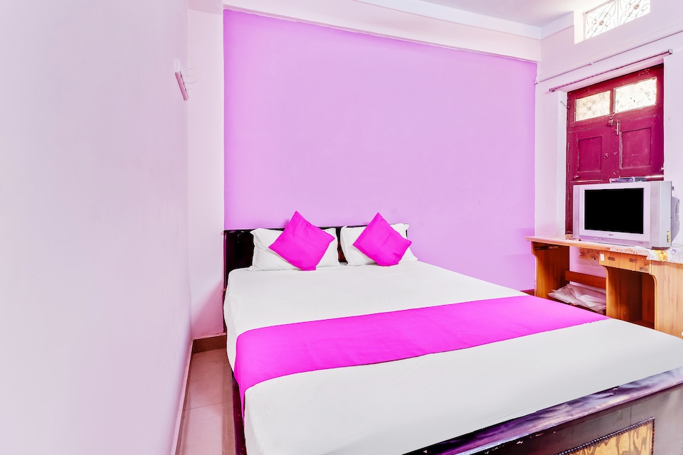 SPOT ON 42135 New Rayyan Lodge, Hospet, Hospet