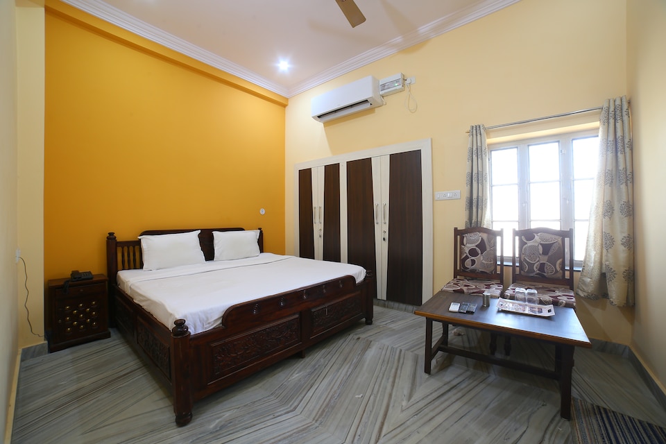 SMART 42210 Ganpati Hotel & Restaurant, Sikar, Sikar