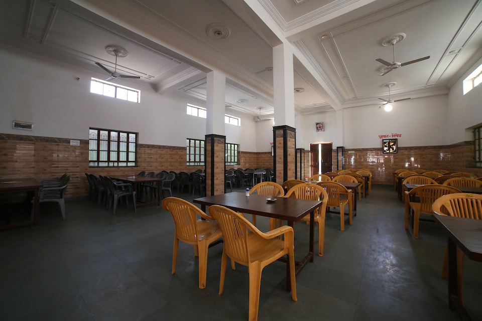 SMART 42210 Ganpati Hotel & Restaurant, Sikar, Sikar