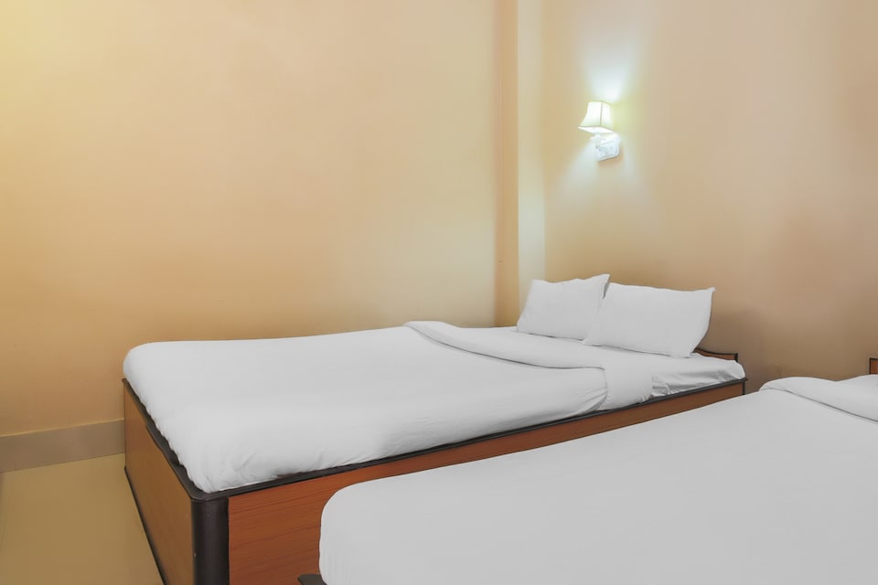 SPOT ON 463 Hotel Jungle Journey, Sauraha, Chitwan