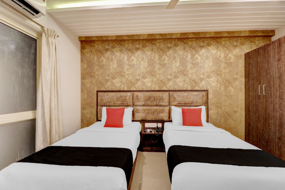 Capital O 42226 Pine Tree Signature, Guindy Chennai, Chennai