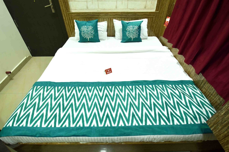 OYO 3895 Hotel Natraj, Mahakal Temple 1, Ujjain