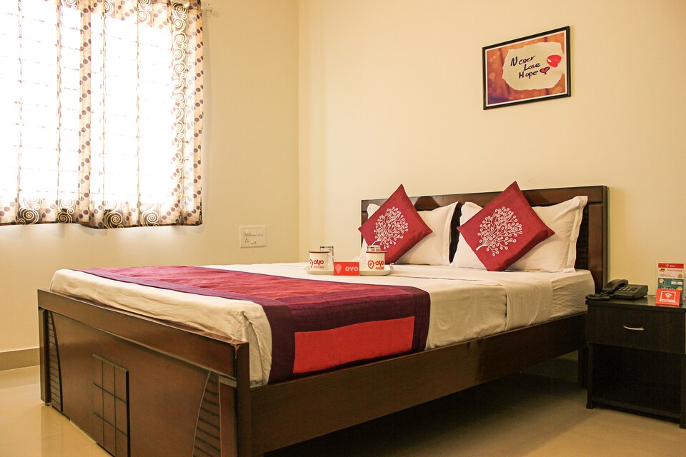 OYO Rooms 081 Indiranagar Domlur Bus Stop, Majestic Bangalore, Bangalore