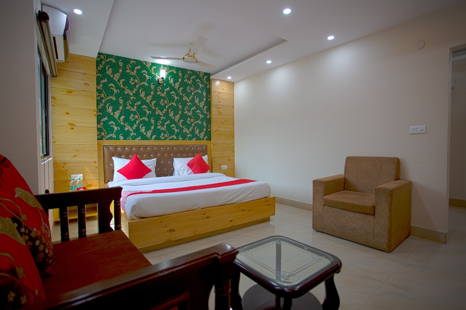 OYO 42248 Relaxx Hotel, Kotdwar, Kotdwar