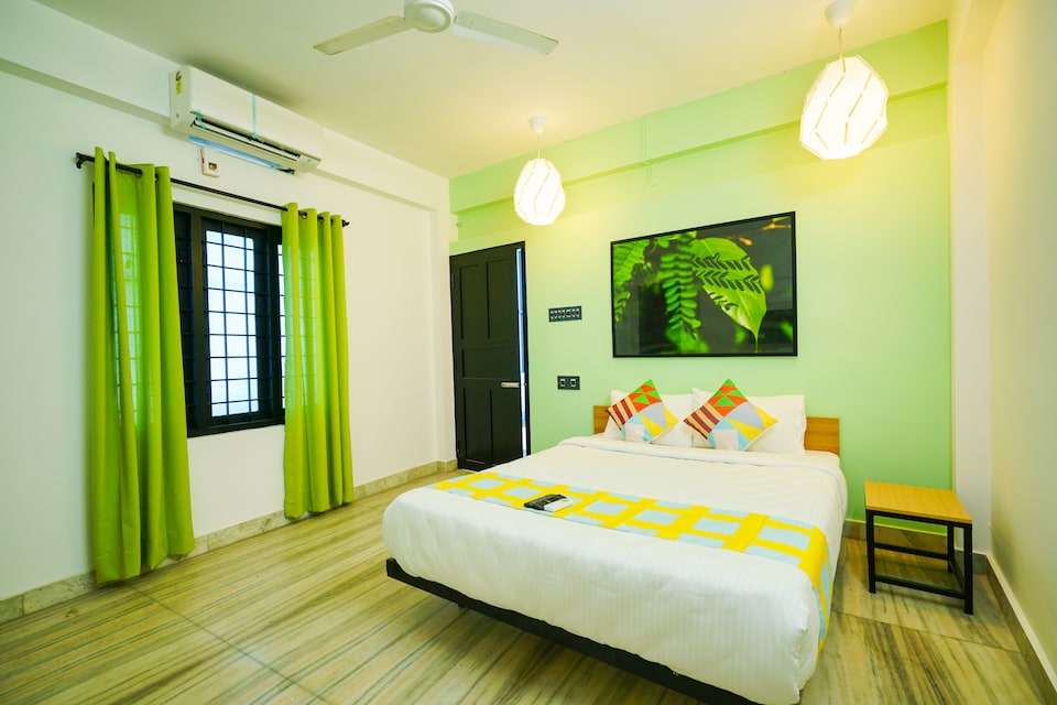 OYO 42251 Graceful Stay, Vytilla Kochi, Kochi