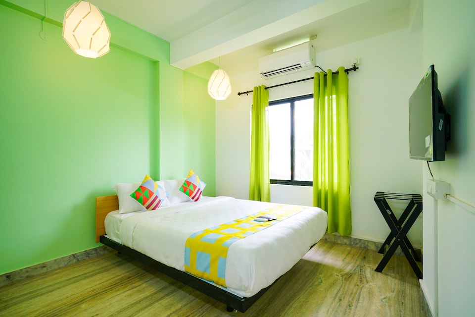 OYO 42251 Graceful Stay, Vytilla Kochi, Kochi