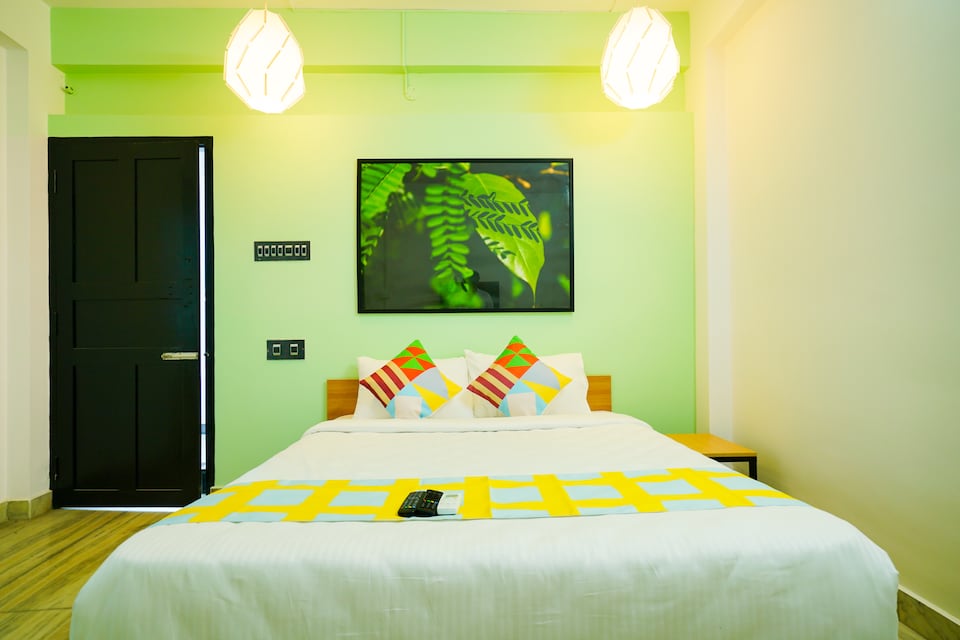 OYO 42251 Graceful Stay, Vytilla Kochi, Kochi
