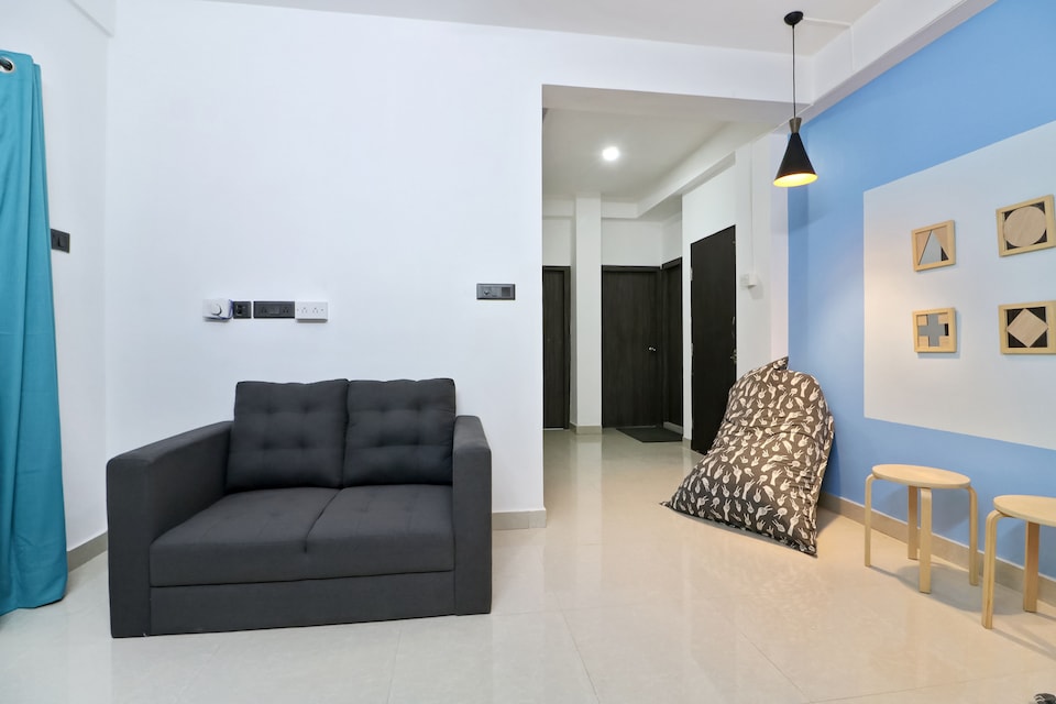 OYO Home 42258 Designer Stay Em Bypass, Ruby Hospital Kolkata, Kolkata