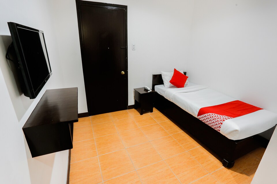 OYO 214 Ellés Pension House, San Pedro, Davao