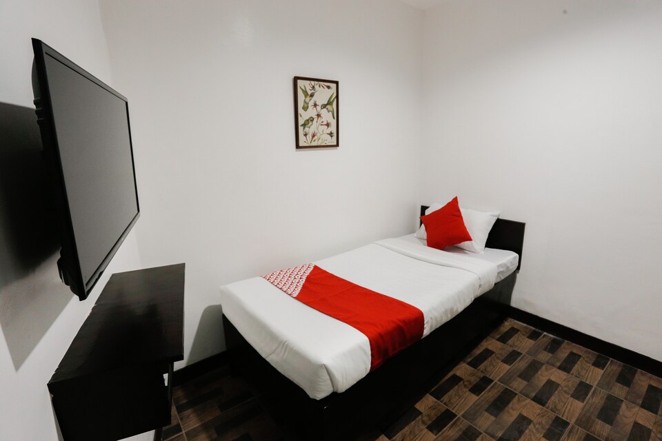 OYO 214 Ellés Pension House, San Pedro, Davao